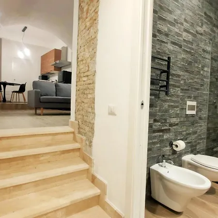 San Giovanni Apartment *